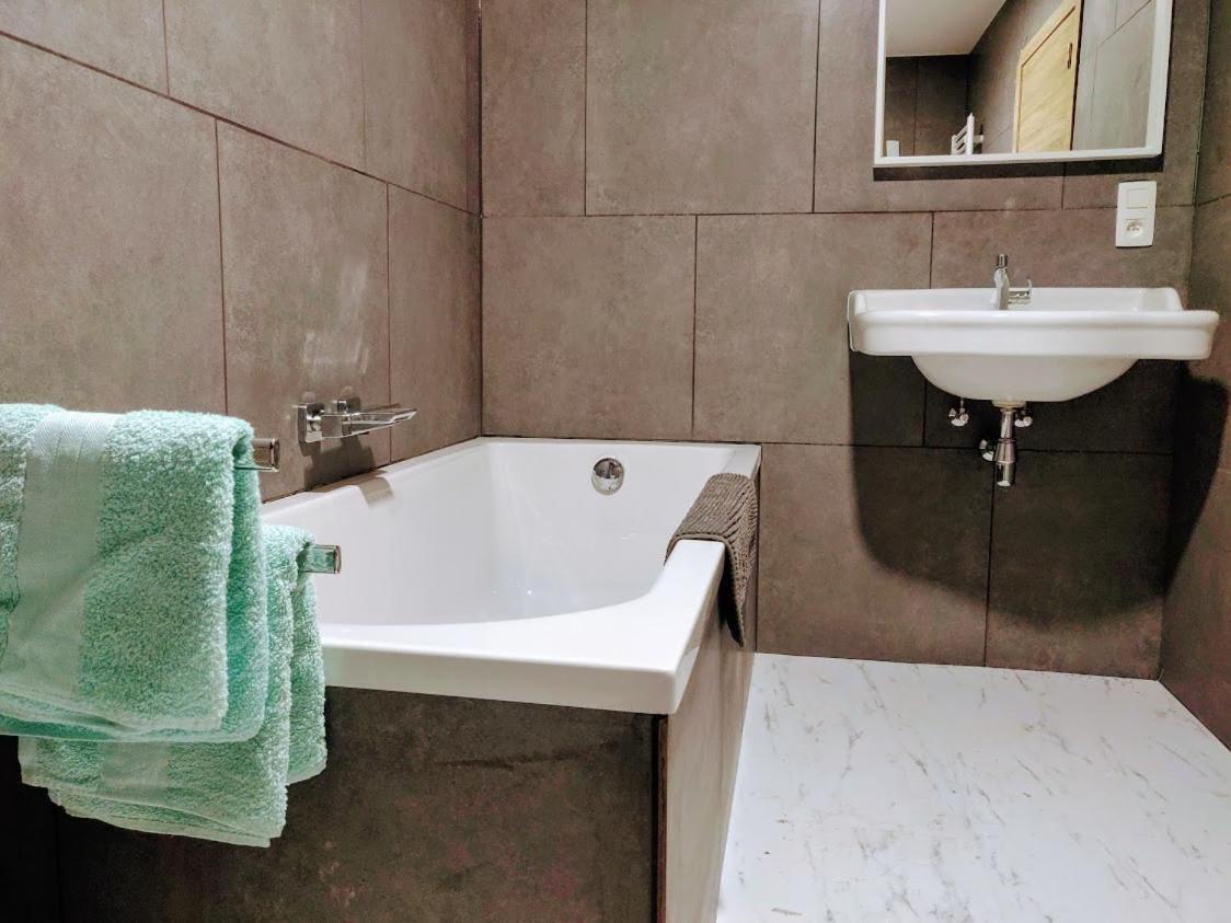 Wetterdelle Lodge Heers Екстер'єр фото